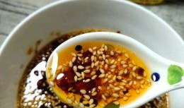 辣椒油的制作方法视频,一招解锁香辣美味